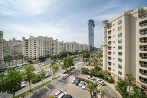 Spacious 3 Bedroom Palm Apartment